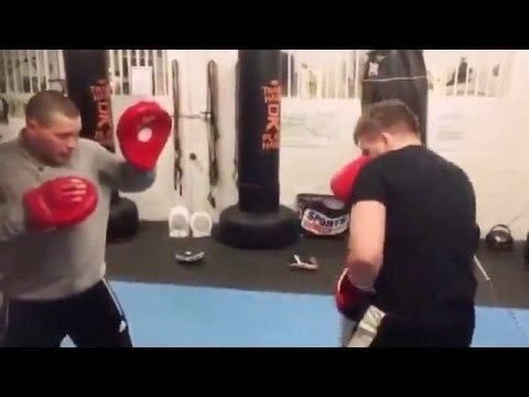 Danny Bance Jerry Gorman and Danny Bance intense pad work boxing YouTube