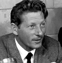 Danny Kaye httpsuploadwikimediaorgwikipediacommonsthu