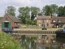 Dapdune Wharf httpsuploadwikimediaorgwikipediacommonsthu