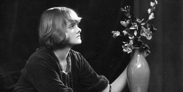 Daphne du Maurier Daphne du Maurier Biography Books and Facts