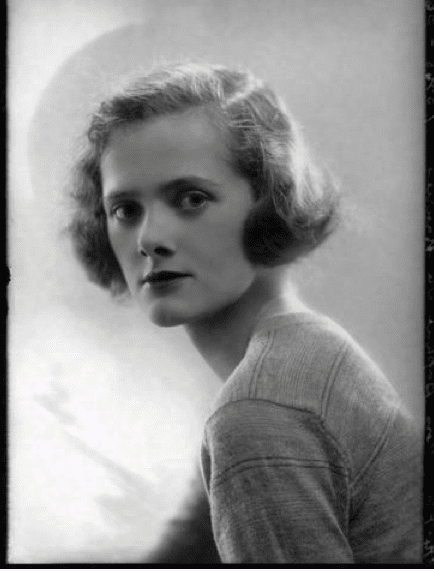 Daphne du Maurier Rebecca Daphne Du Maurier theinkbrain