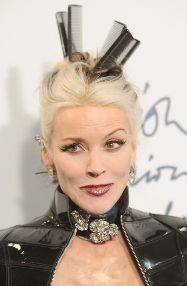 Daphne Guinness ~ Complete Biography with [ Photos | Videos ]