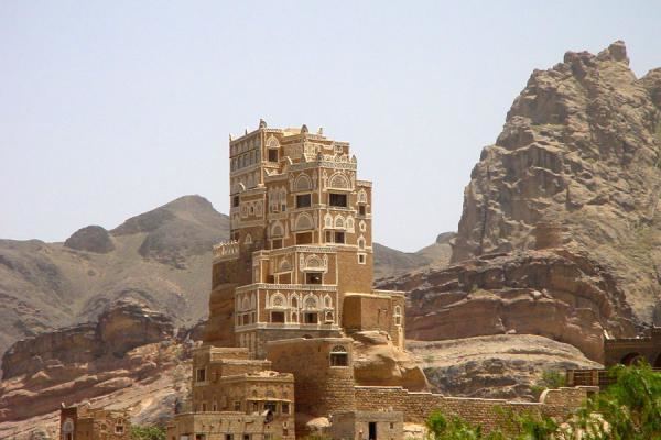 Dar al-Hajar Dar Al Hajar Travel Story and Pictures from Yemen
