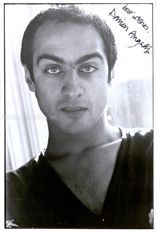 Darien Angadi Darien Angadi Photograph Signed Autographs Manuscripts