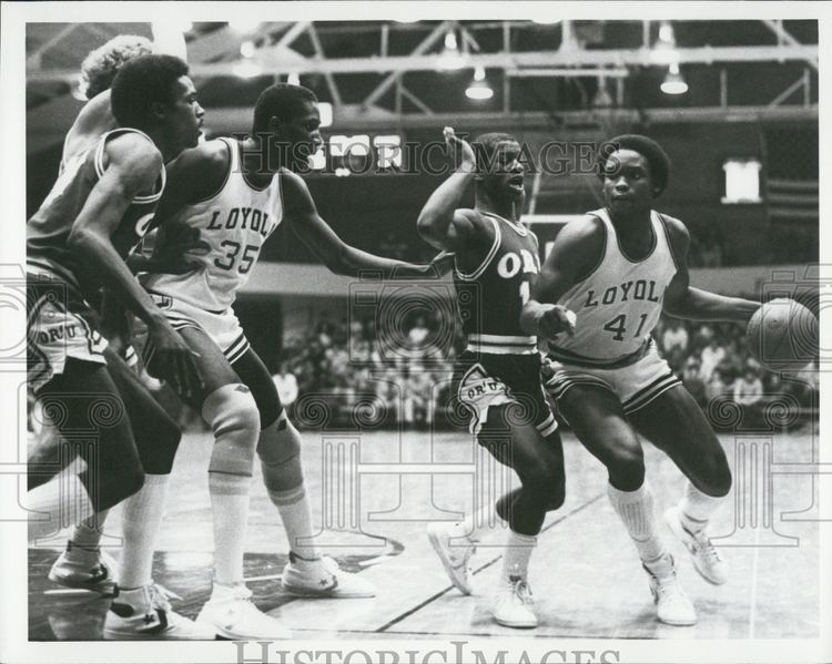 Darius Clemons 1981 Press Photo Loyola Basketball Darius Clemons Wayne Sappleton