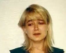 Darlie Routier looking distressed and crying as she was sentenced to death for her sons' death