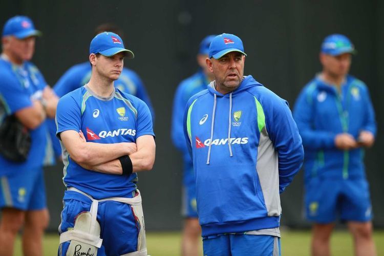Darren Lehmann signs on as Australias cricket coach through to 2019