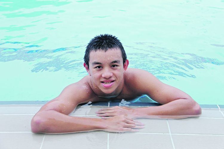Darren Lim Rising Singapore swimmer Darren Lim goes faster at his own