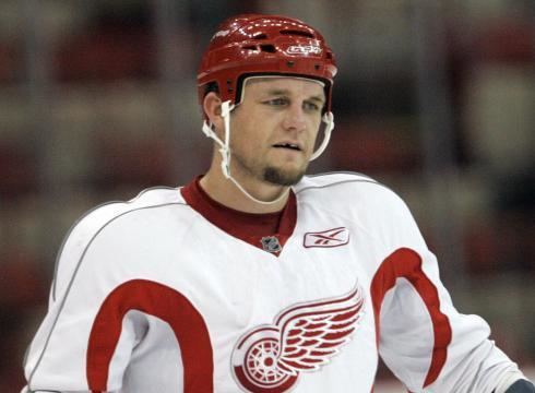 Darren McCarty Darren McCarty gets protection orders after death threats