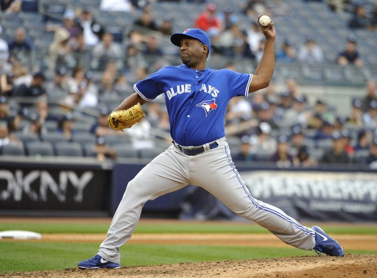 Darren Oliver Blue Jays place pitcher Darren Oliver on 15day disabled list