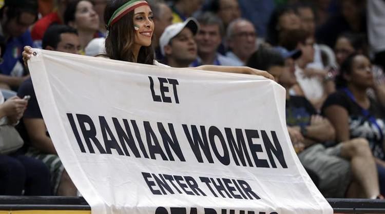 Darya Safai Iranian fan Darya Safai allowed to hold her sign at volleyball venue