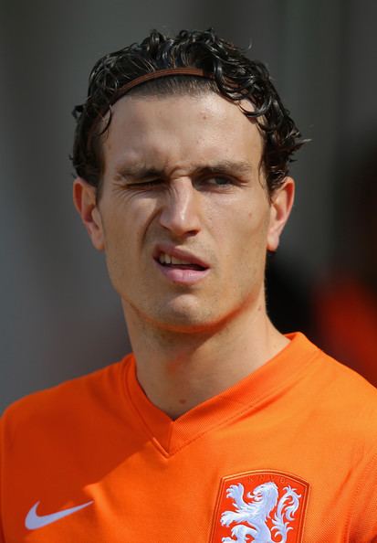 Daryl Janmaat Daryl Janmaat Pictures Netherlands v Chile Group B