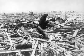 People in the middle of the wreckage of the Daulatpur–Saturia of Bangladesh of April 26, 1989.