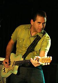 Dave Gonzalez (guitarist) wwwhaciendabrotherscommeetthebandimagesdave