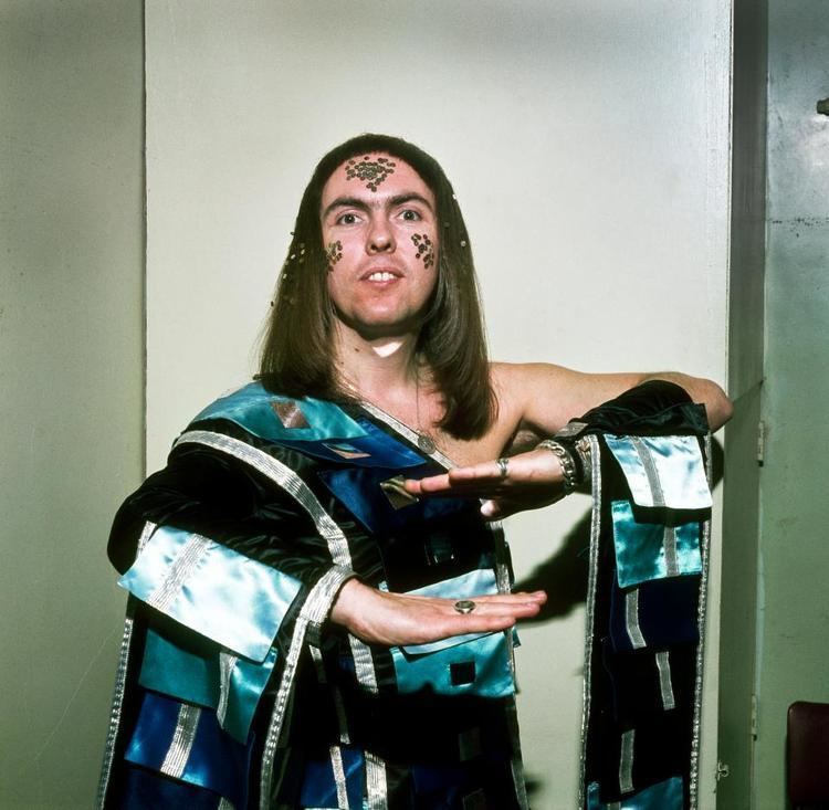 Dave Hill Slade forced to cancel upcoming tour after guitarist Dave Hill was