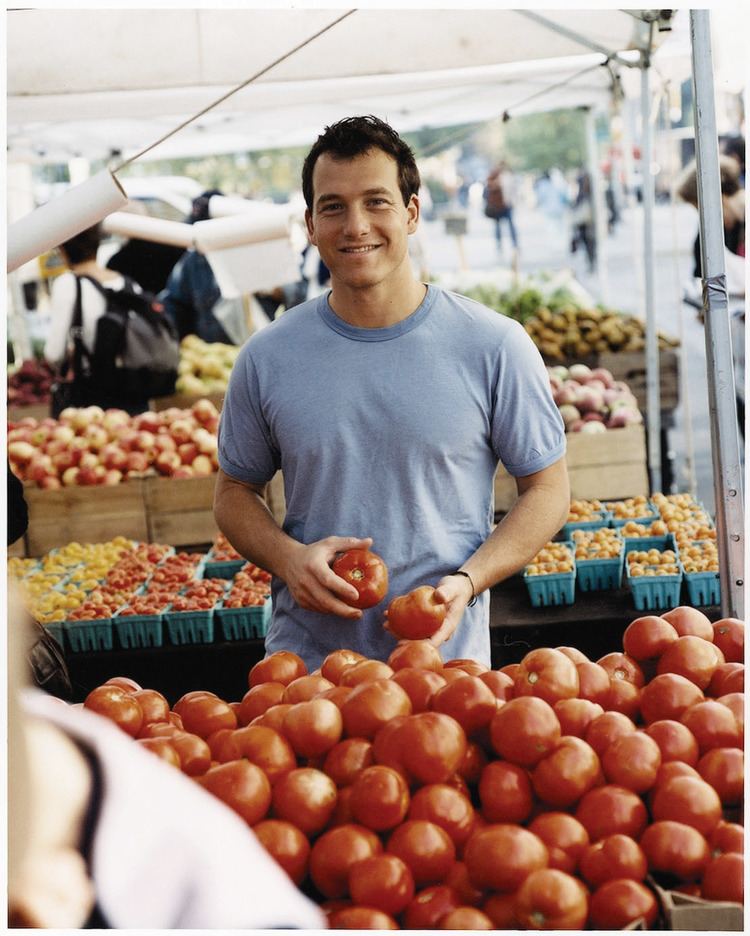 Dave Lieberman davewithtomatoesHRjpg