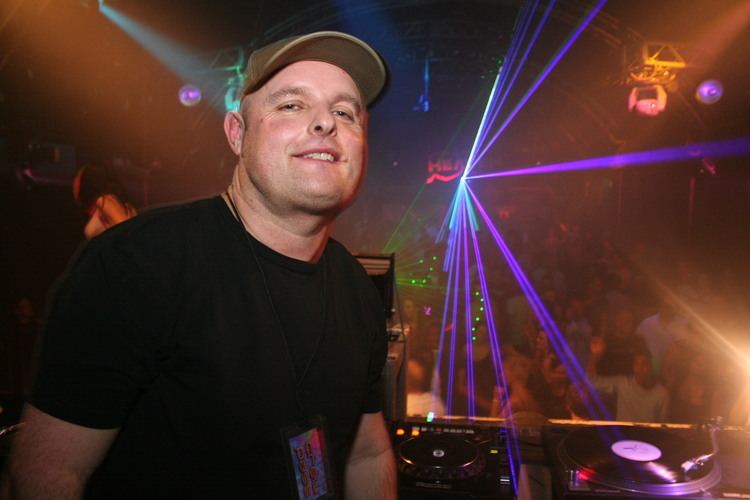 Dave Pearce The Official Dave Pearce Website Multimedia gt Press Kit