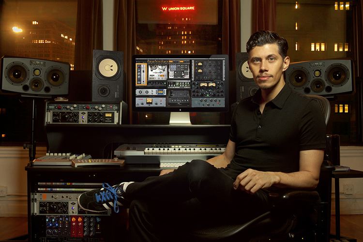 Dave Tozer Dave Tozer on Making Hits for John Legend with UAD2