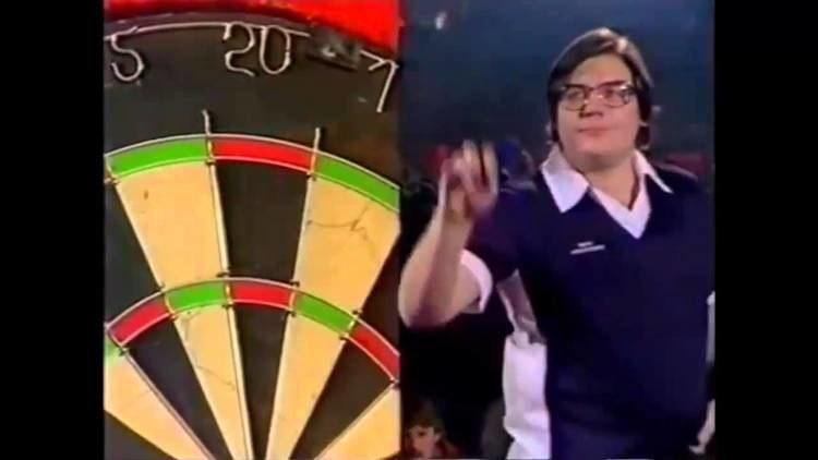 Dave Whitcombe Dave Whitcombe 180 With Insanely Huge Darts YouTube