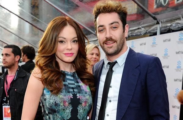 Davey Detail Actress Rose McGowan marries artist Davey Detail latimes