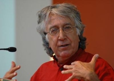 David Barsamian uprisingradioorg India Deports Award Winning Journalist