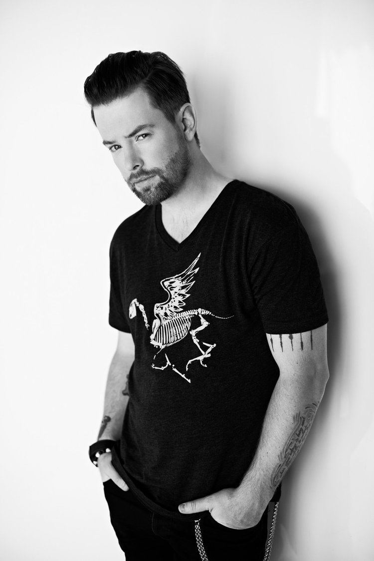 David Cook (singer) David Cook Official