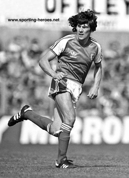 David Giles (footballer) David Giles Welsh Caps 198083 Wales