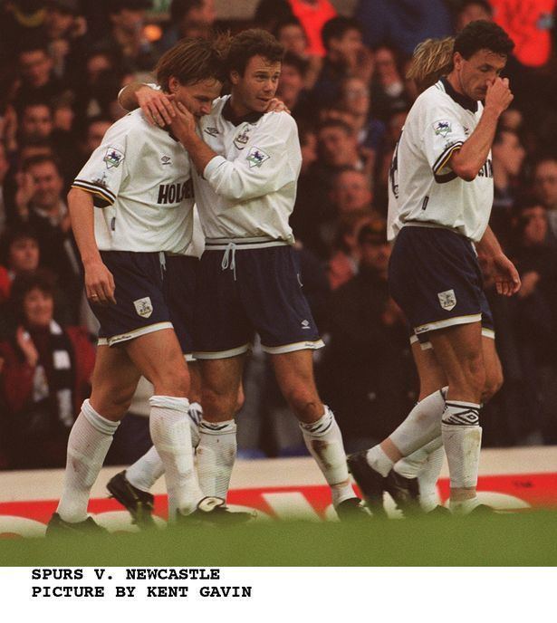 David Howells WATCH Former Tottenham Hotspur star David Howells coaches