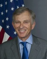 David McKean (diplomat) httpsuploadwikimediaorgwikipediacommons88