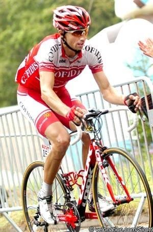 David Moncoutié Crash on descent forces David Moncouti out of his final Tour de France