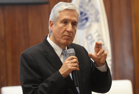 David Noel Ramírez Padilla Analizar rector del Tec si se lanza como candidato a la gubernatura