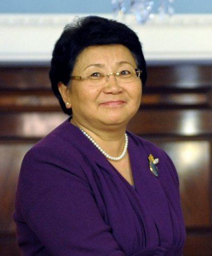 Roza Otunbayeva FileRoza Otunbayeva in 2011jpg Wikimedia Commons