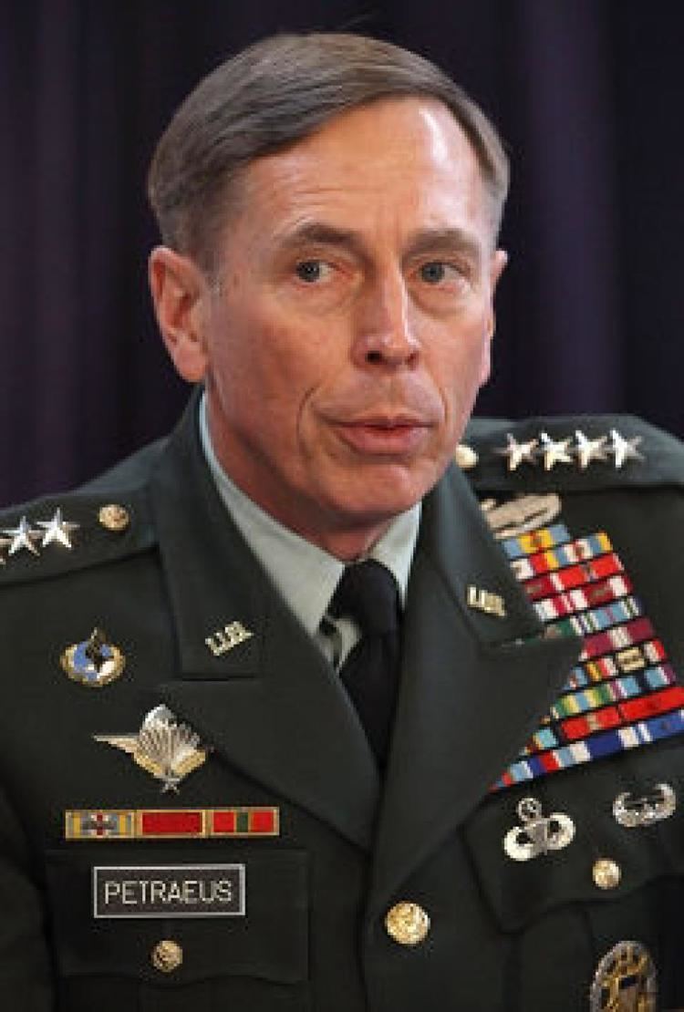 David Petraeus Friend mails fake grenade to Petraeus NY Daily News