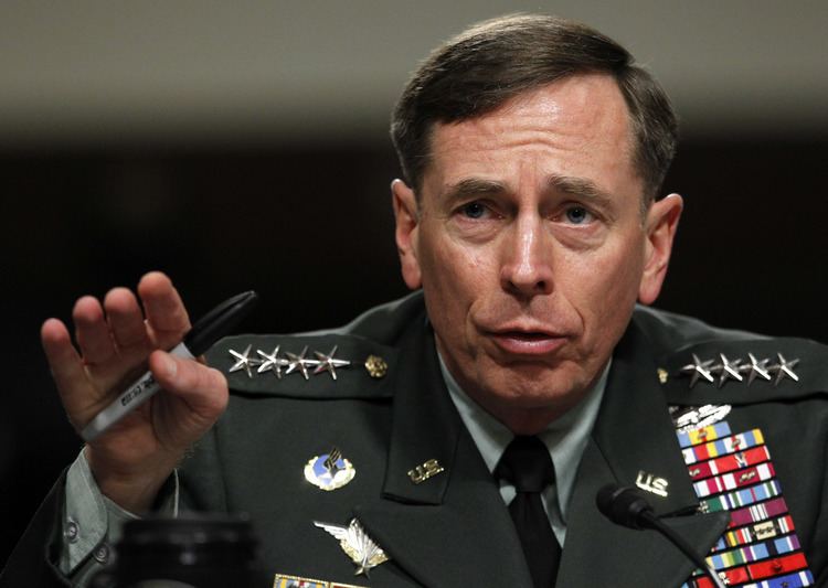 David Petraeus CIA chief Petraeus resigns over extramarital affair