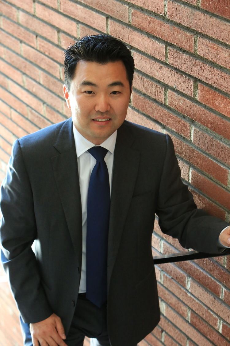 David Ryu Profile Of Los Angeles City Council Candidate David Ryu Van Nuys