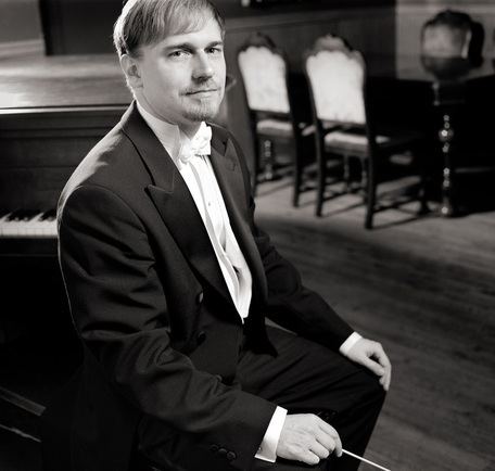 David Searle (conductor) Biography david searle conductor