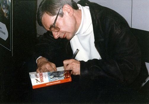 David Sherwin British screenwriter DAVID SHERWIN signs copies of his book GOING