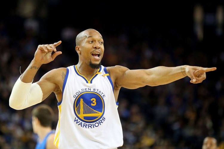 David West (basketball) Warriors David West sacrifices millions chases title