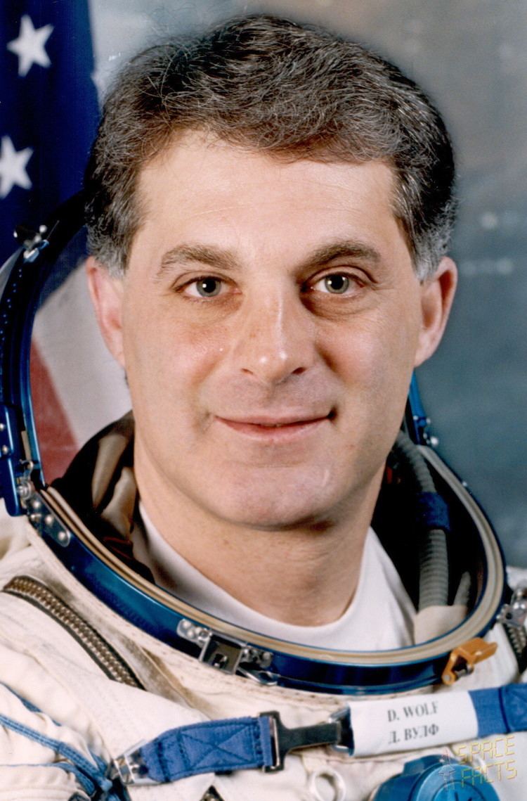 David Wolf (astronaut) wwwspacefactsdebiosportraitshiastronautswol