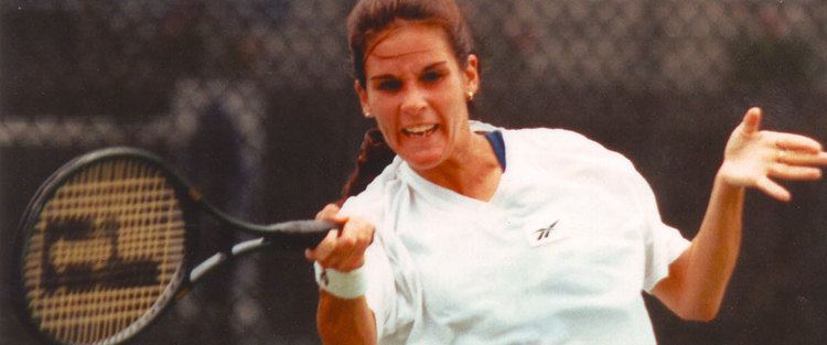 Dawn Buth Former Womens Tennis Star Dawn Buth Inducted into UF Athletic Hall