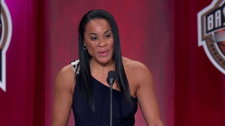 Dawn Staley Dawn Staley39s Hall of Fame Acceptance Speech NBAcom