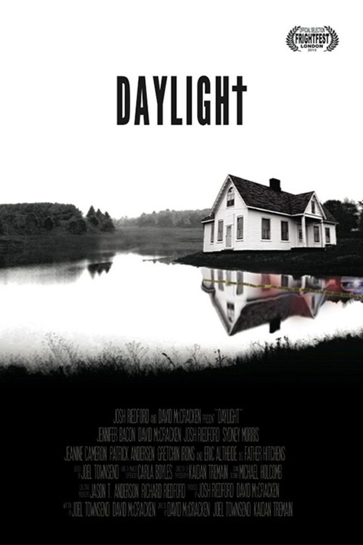 Daylight (2013 film) wwwgstaticcomtvthumbmovieposters10956648p10