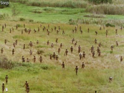 Battles between the Willihiman-Wallalua clan and the Wittaia clan in a movie scene from Dead Birds, a 1963 American documentary film.