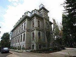 Deady Hall httpsuploadwikimediaorgwikipediacommonsthu