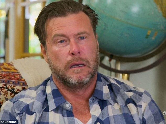 Dean McDermott Dean McDermott convulses in tears in front of guru on True Tori