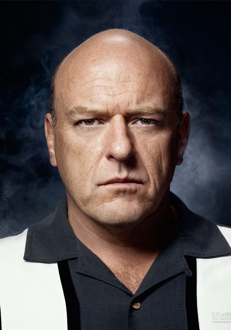 Dina's dad is played by dean norris. The same actor as hank in breaking  bad! : r/superstore