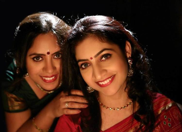 Debopriya and Suchismita Chatterjee Flute SistersHome