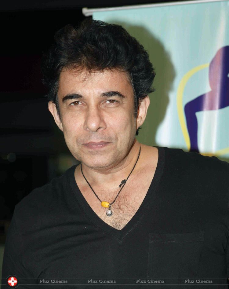 Deepak Tijori galleriescelebsmovies3pluzinalbumssujithaba