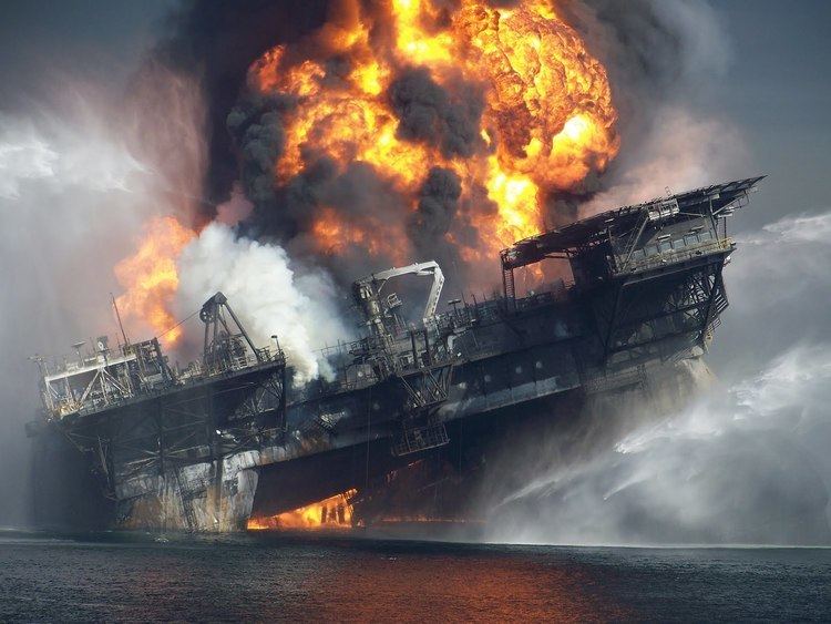 Deepwater Horizon explosion Deepwater Horizon Disaster in the Gulf LIFE and DEATH at the OIL RIG