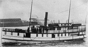 Defiance (steamboat) httpsuploadwikimediaorgwikipediacommonsthu